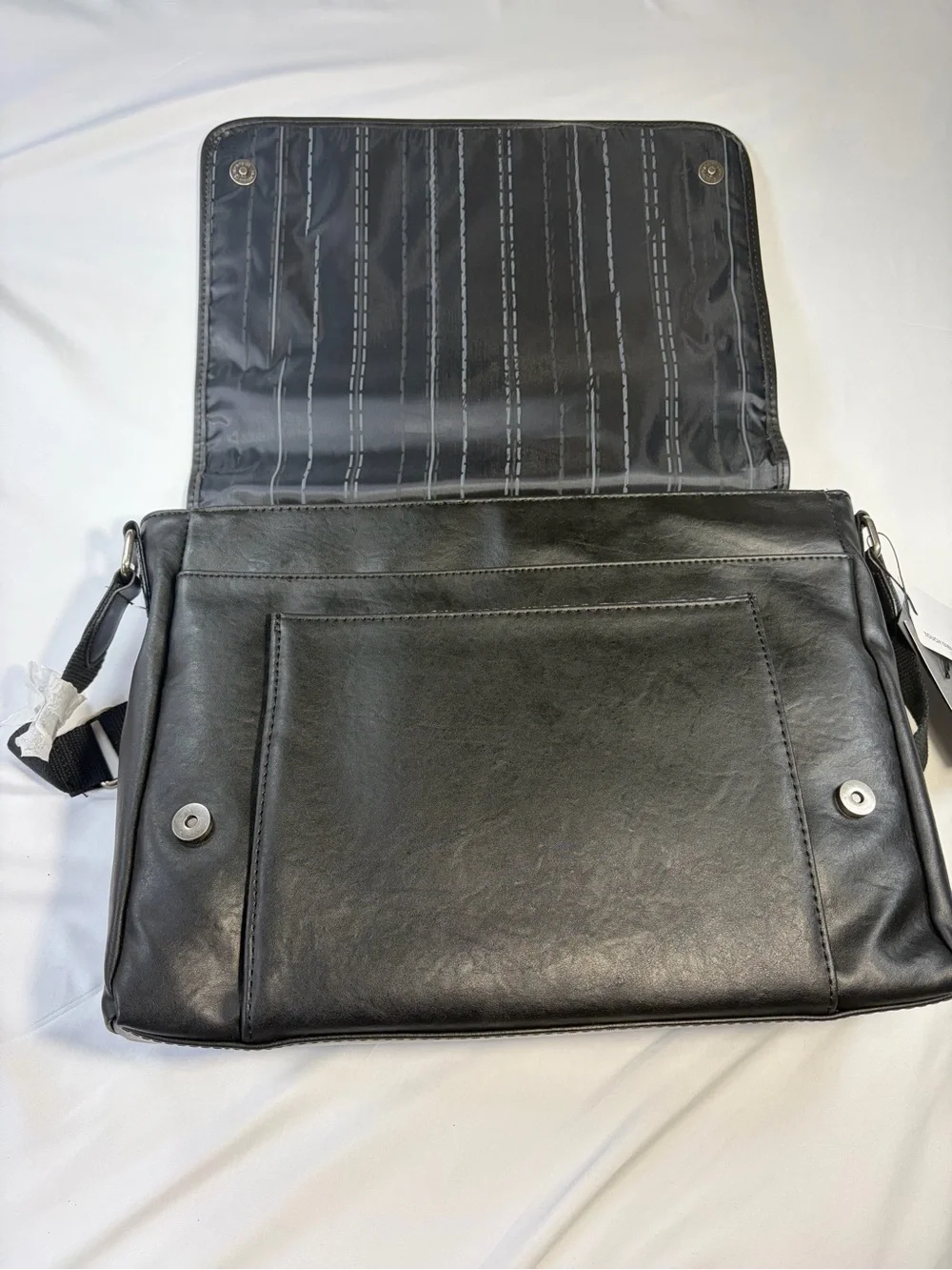 Kenneth Cole Reaction Black Vegan LeatherMessenger Bag for Men